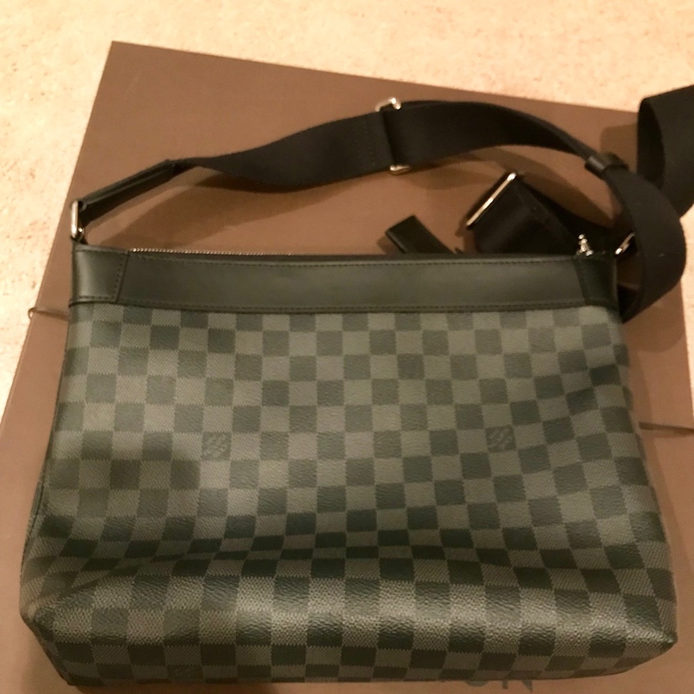 LV MICK PM